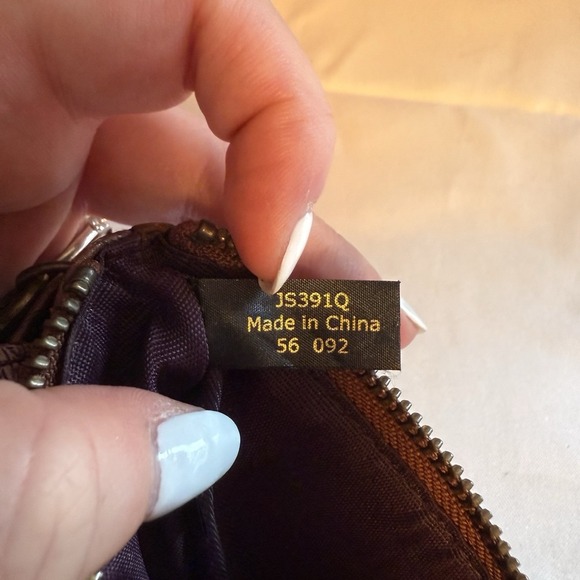 WOMEN'S VINTAGE JESSICA SIMPSON BROWN PURPLE WRISTLET WALLET CROC EMBOSSED - Picture 5 of 12